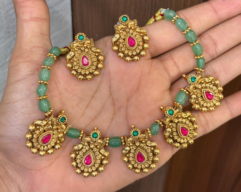 Beaded necklace N1596