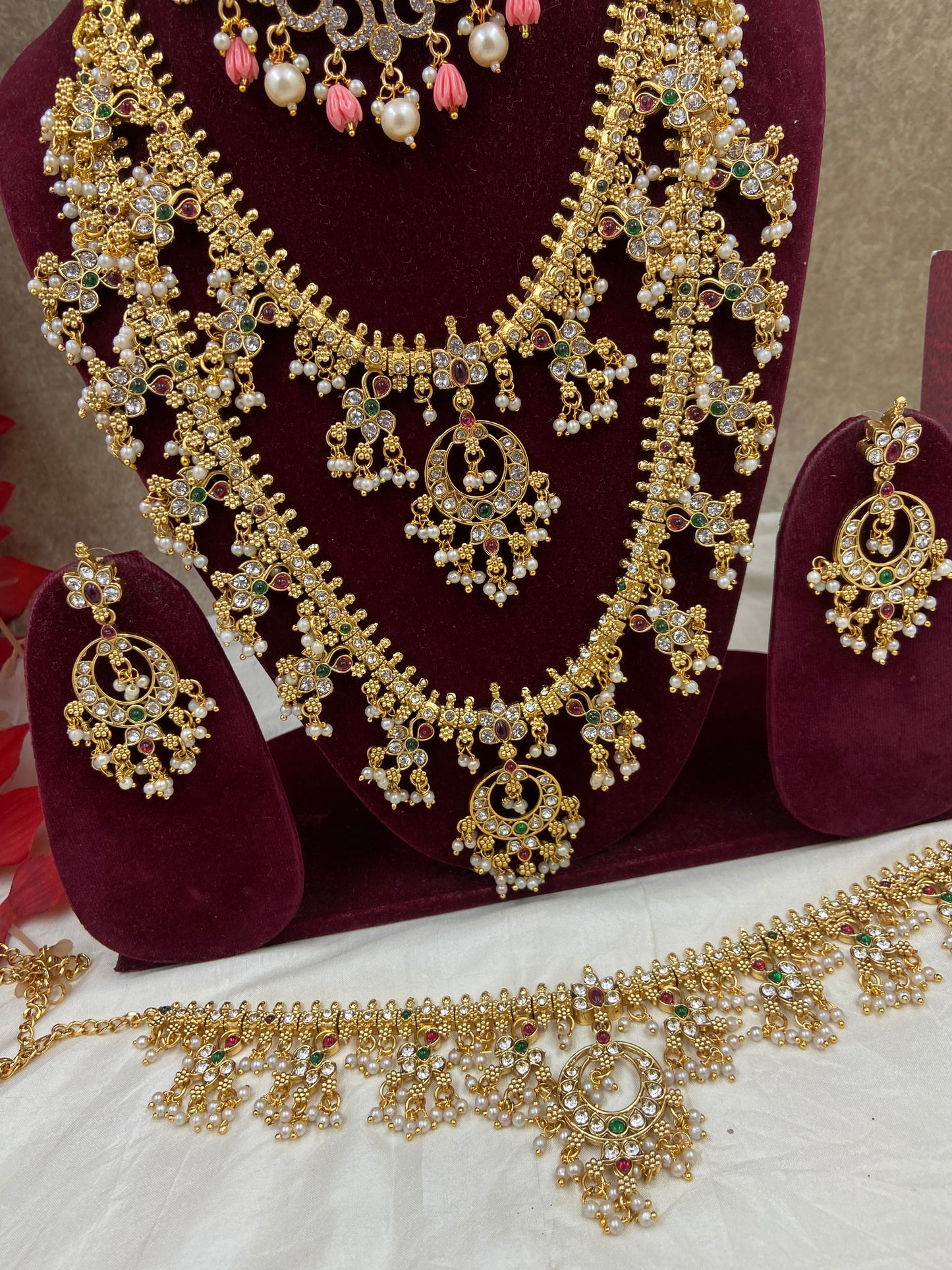 Gutapussalu semi bridal jewellery Sb512