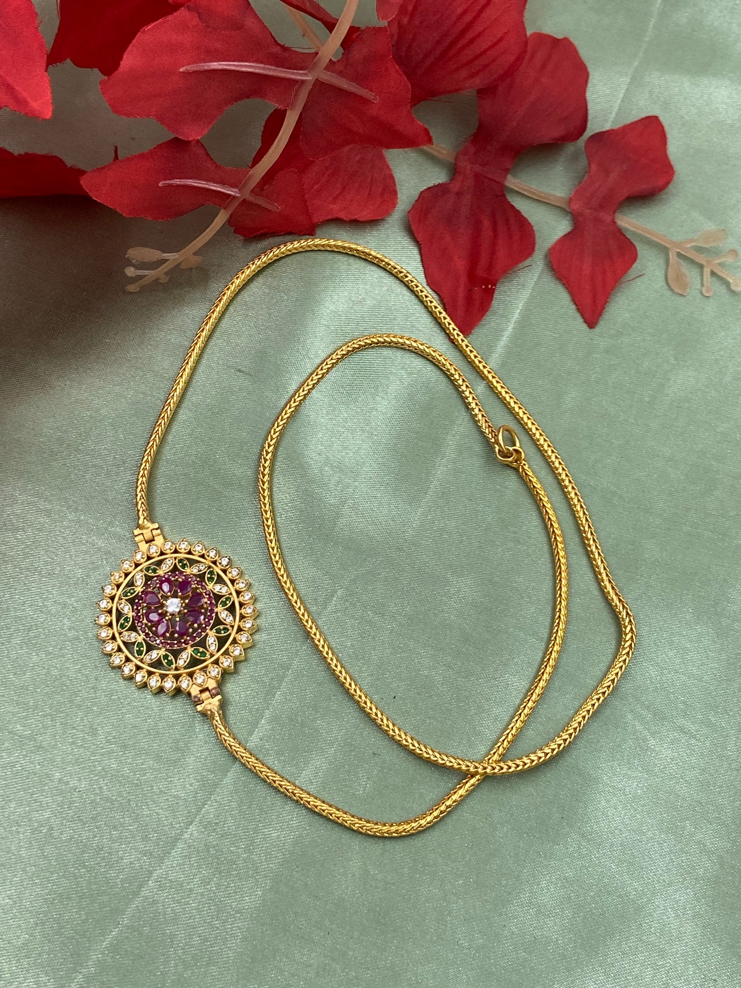 Floral mopu chain N443