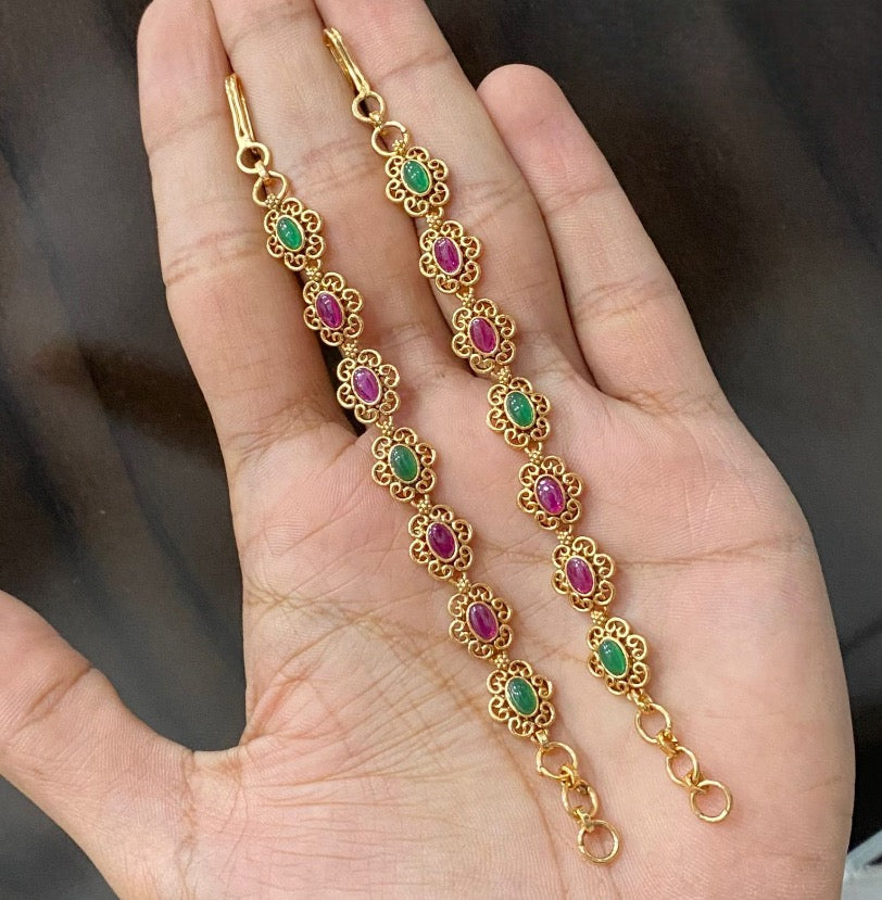 Multi colour ear chain Ea052