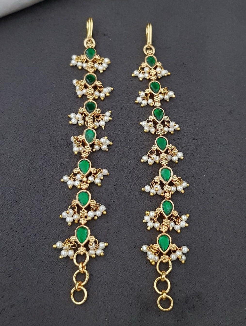 Ear chain Ea257