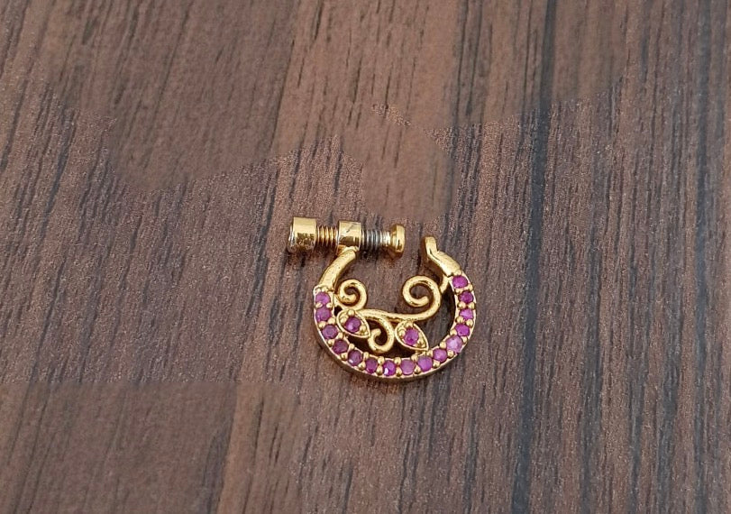 Screwed nose pin 005