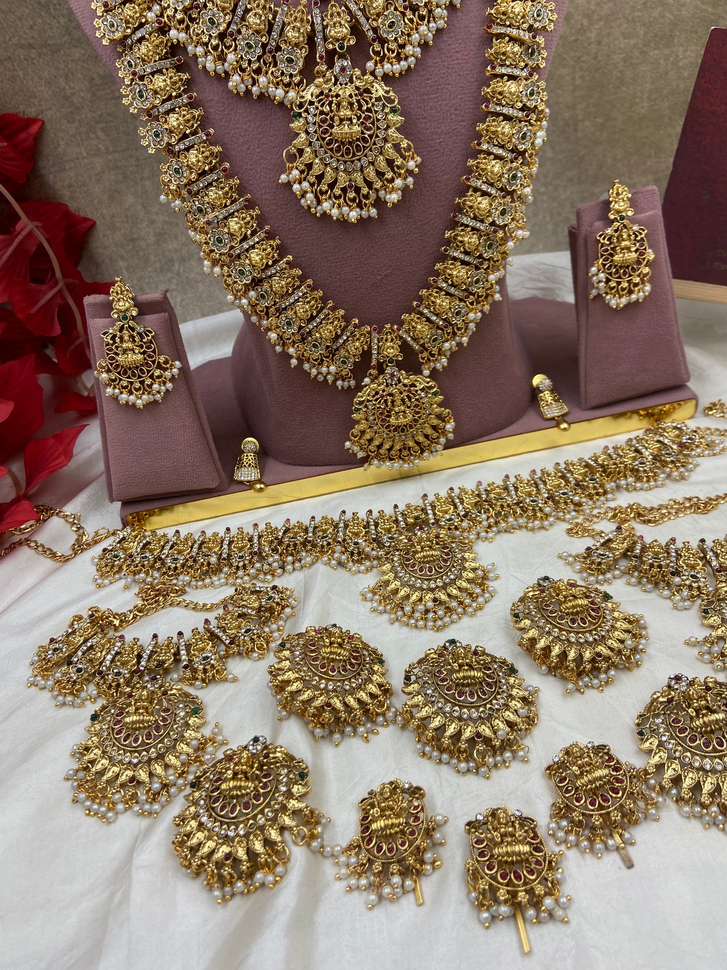 Gutapussalu full bridal jewellery Br190