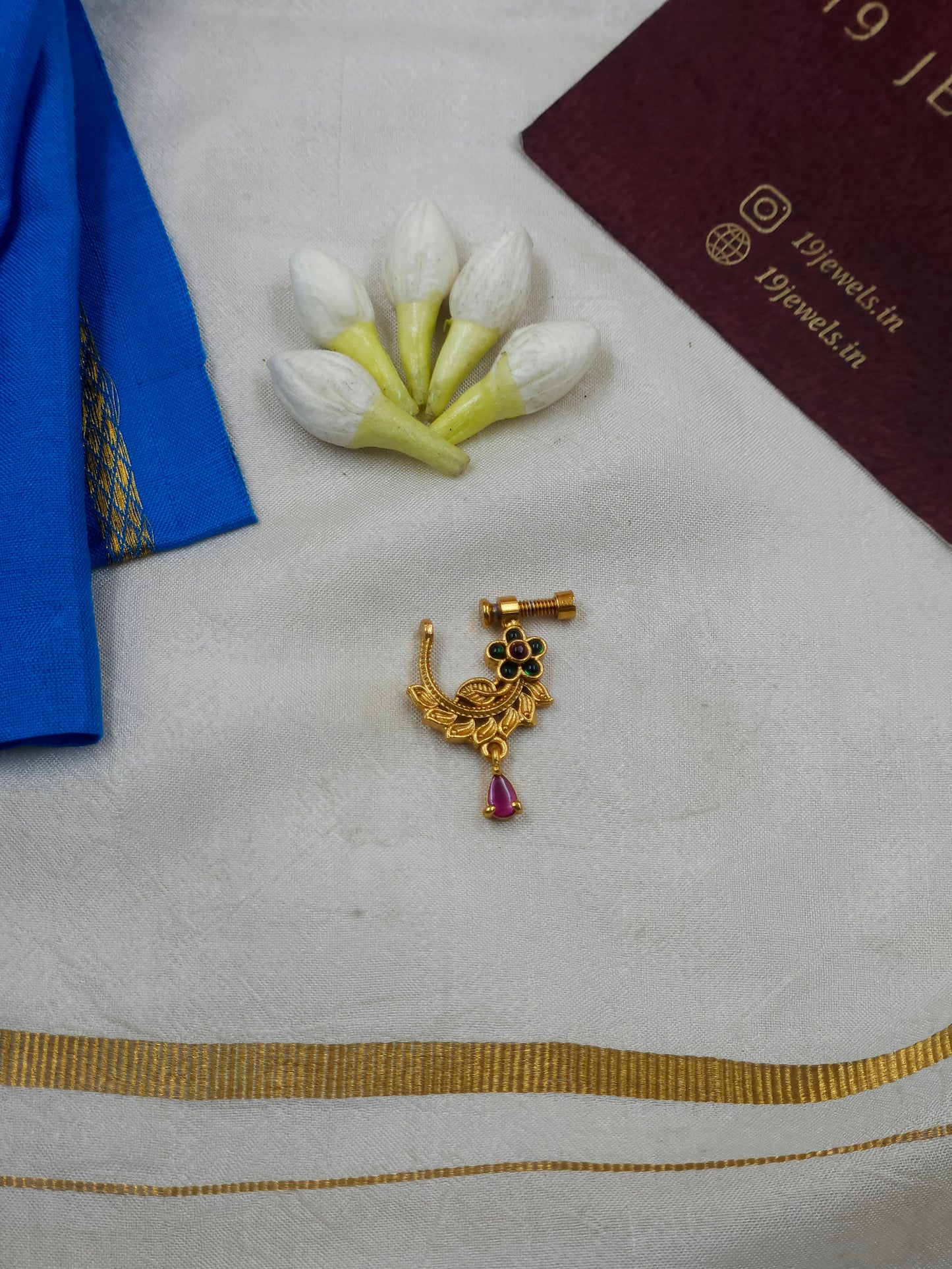 Nose pin 602