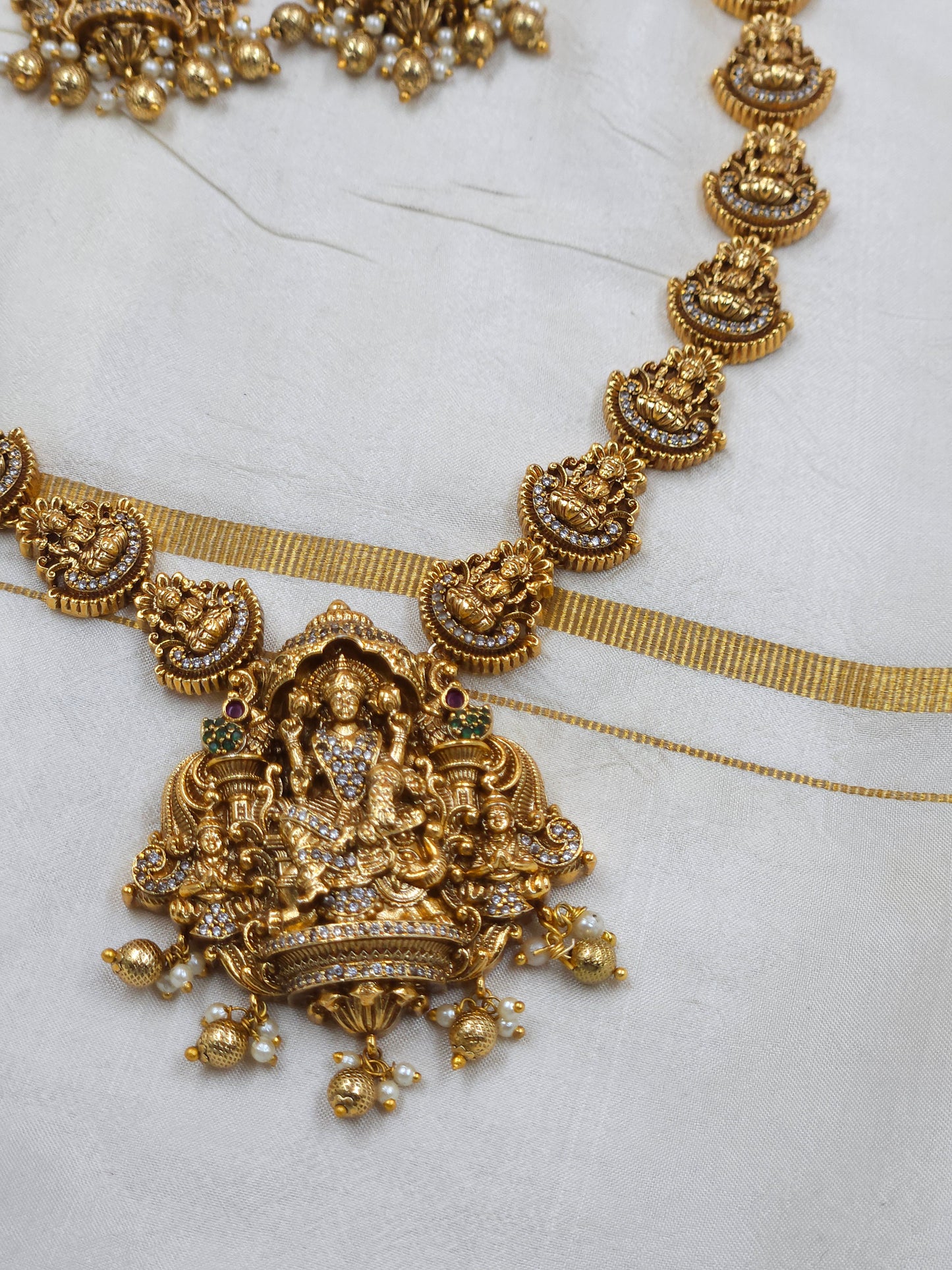 Antique lakshmi Long haram N1537