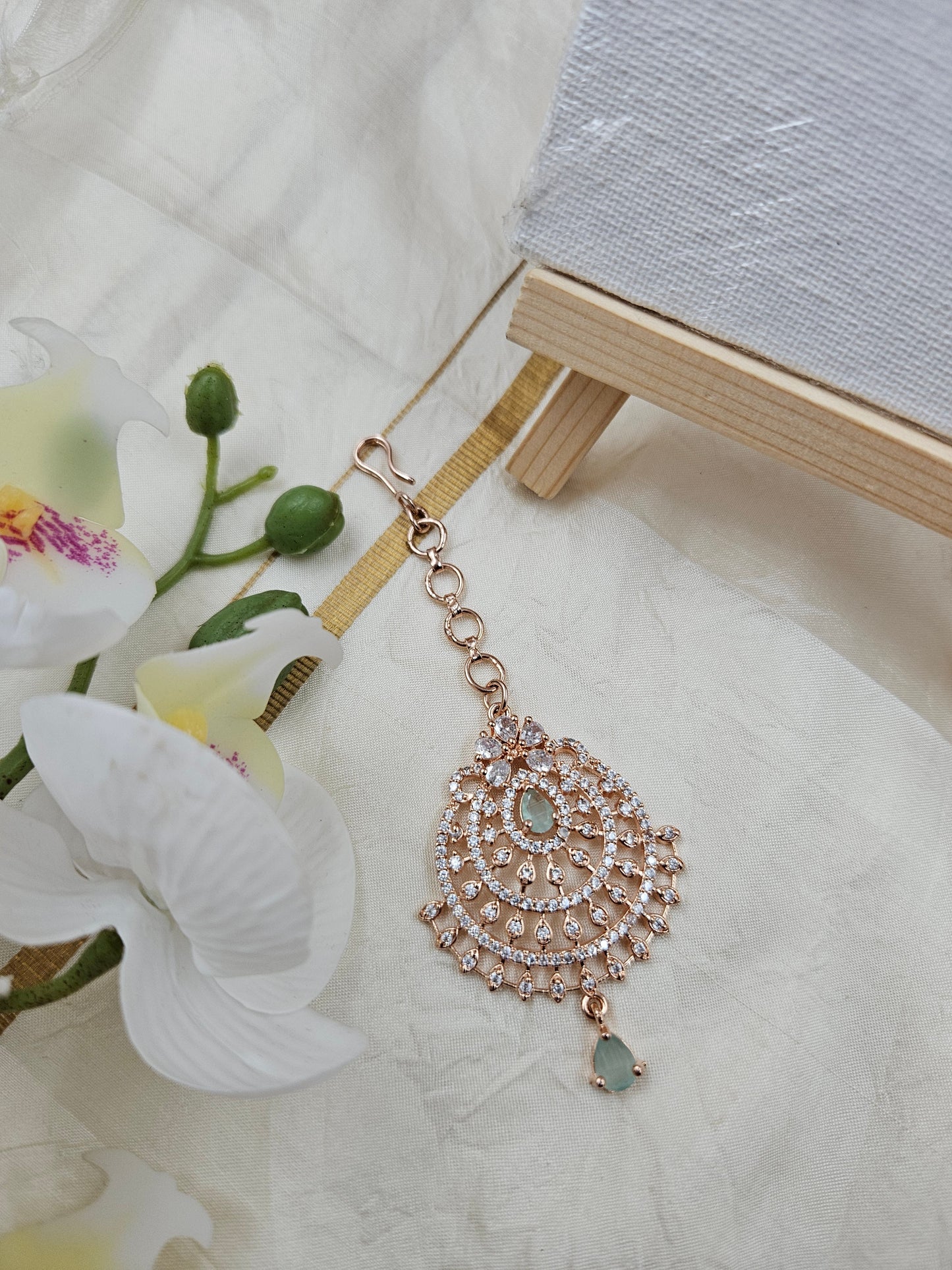 Rose gold ad tikka t074