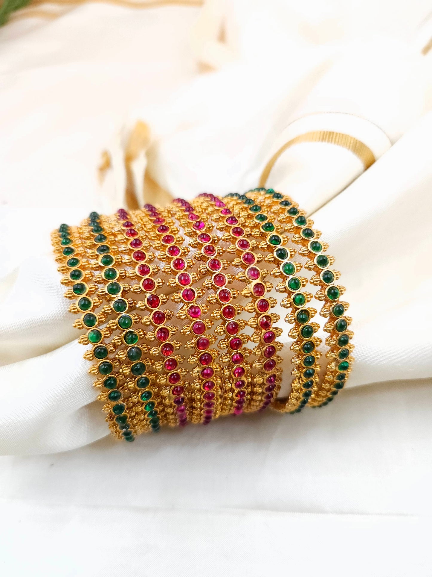 Multi colour bangle Bn069