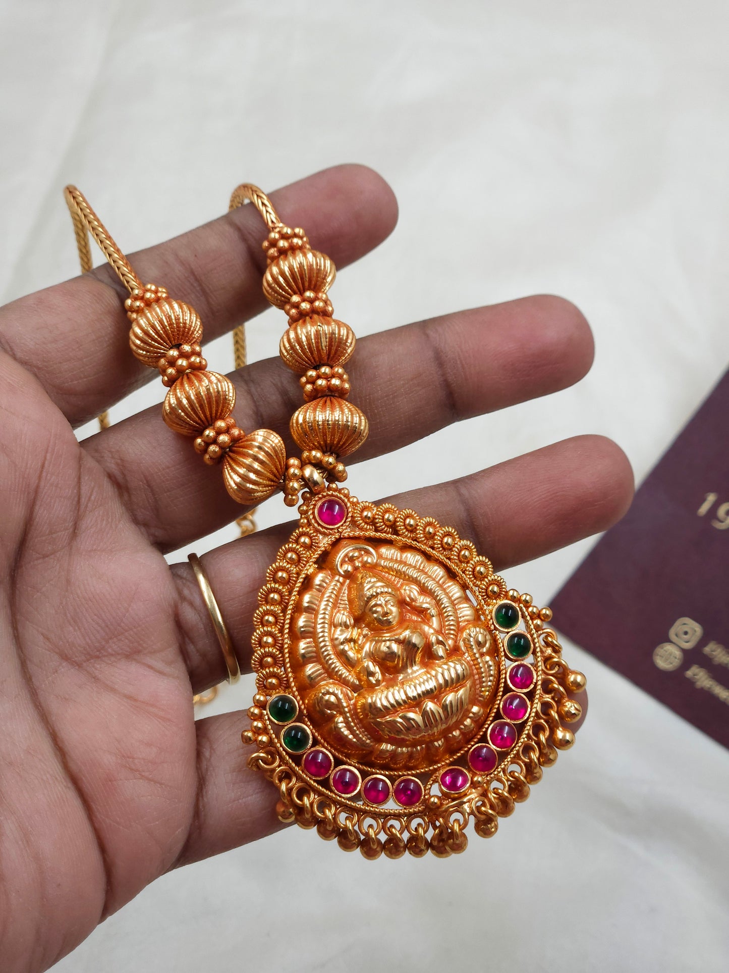 Geru polish Lakshmi necklace N1587