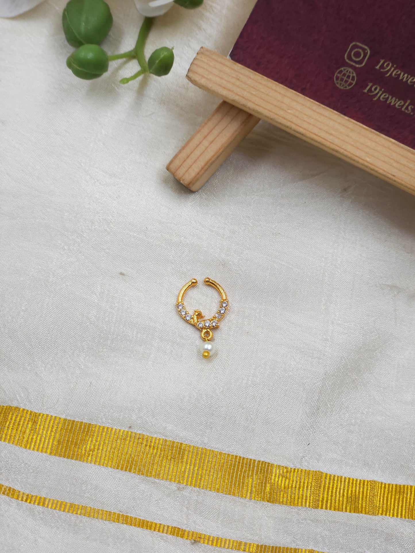 Nose pin 331-J4