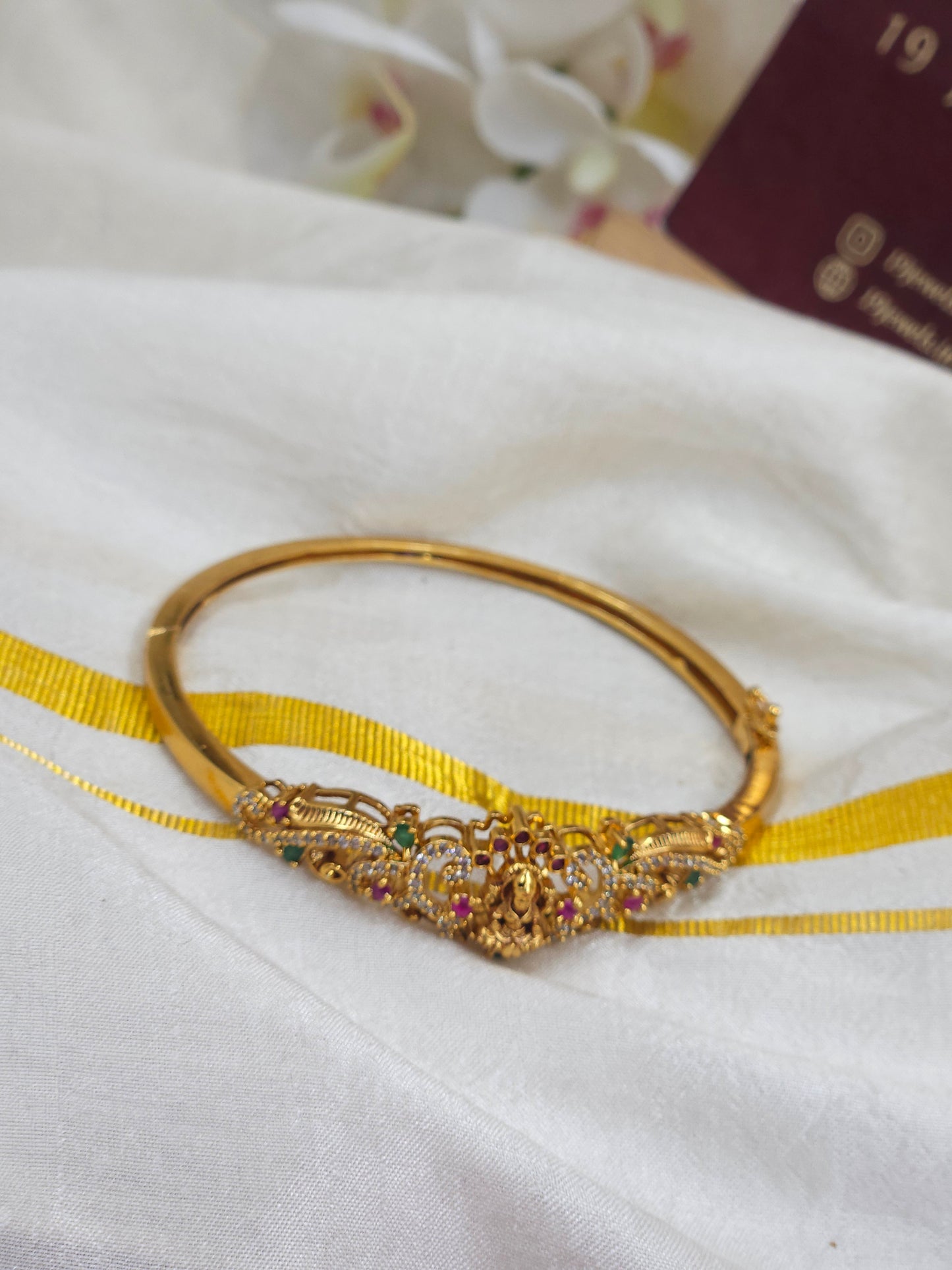 Openable Bracelet Bn200-I9