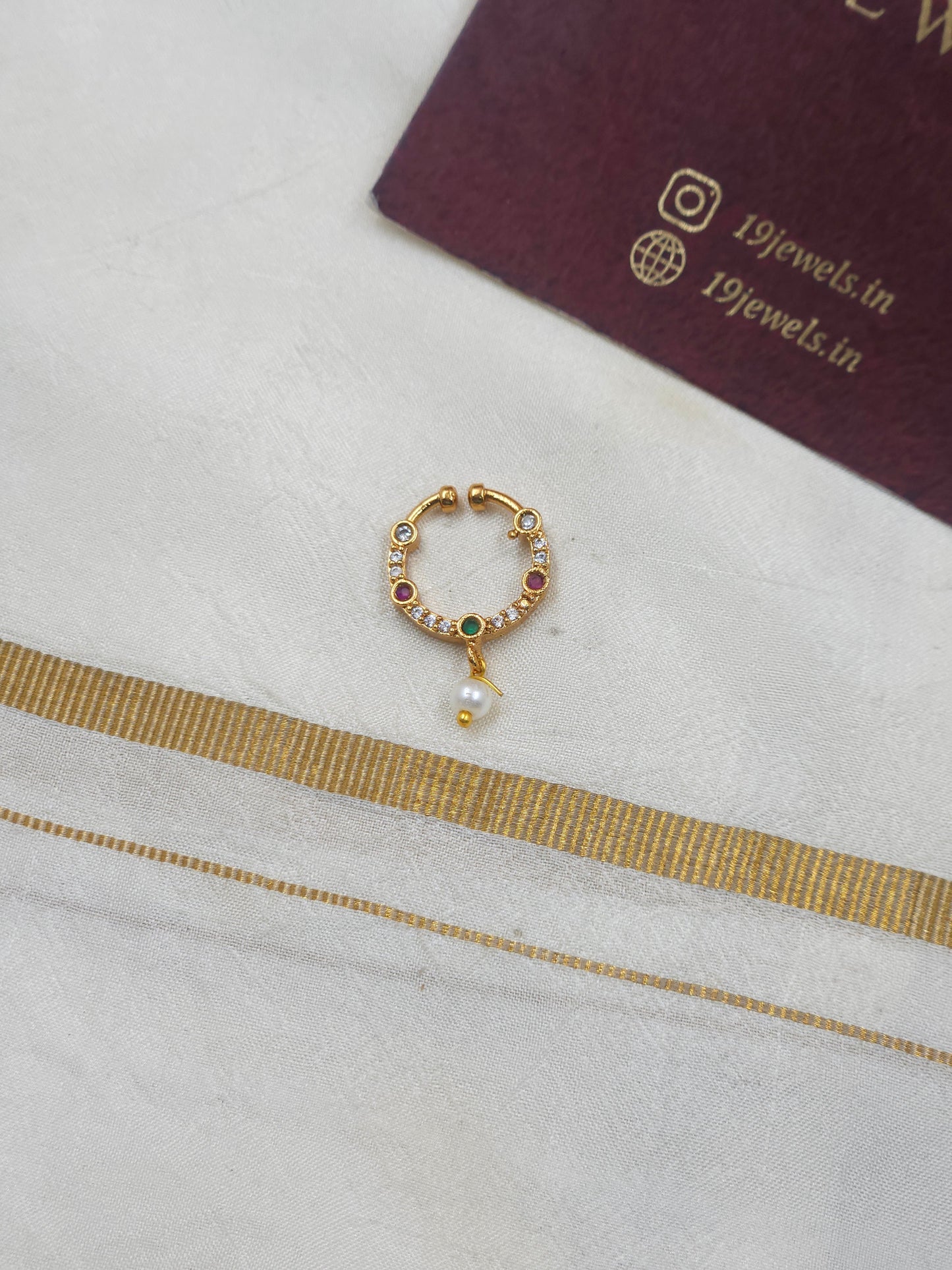 Nose pin / septum ring 531