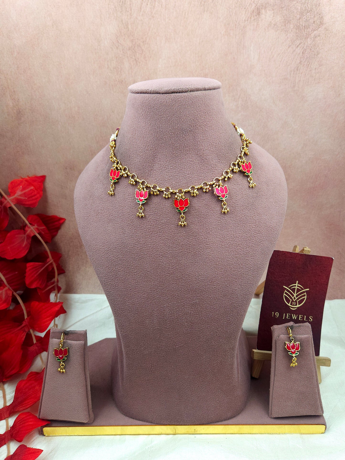 Lotus necklace N1127