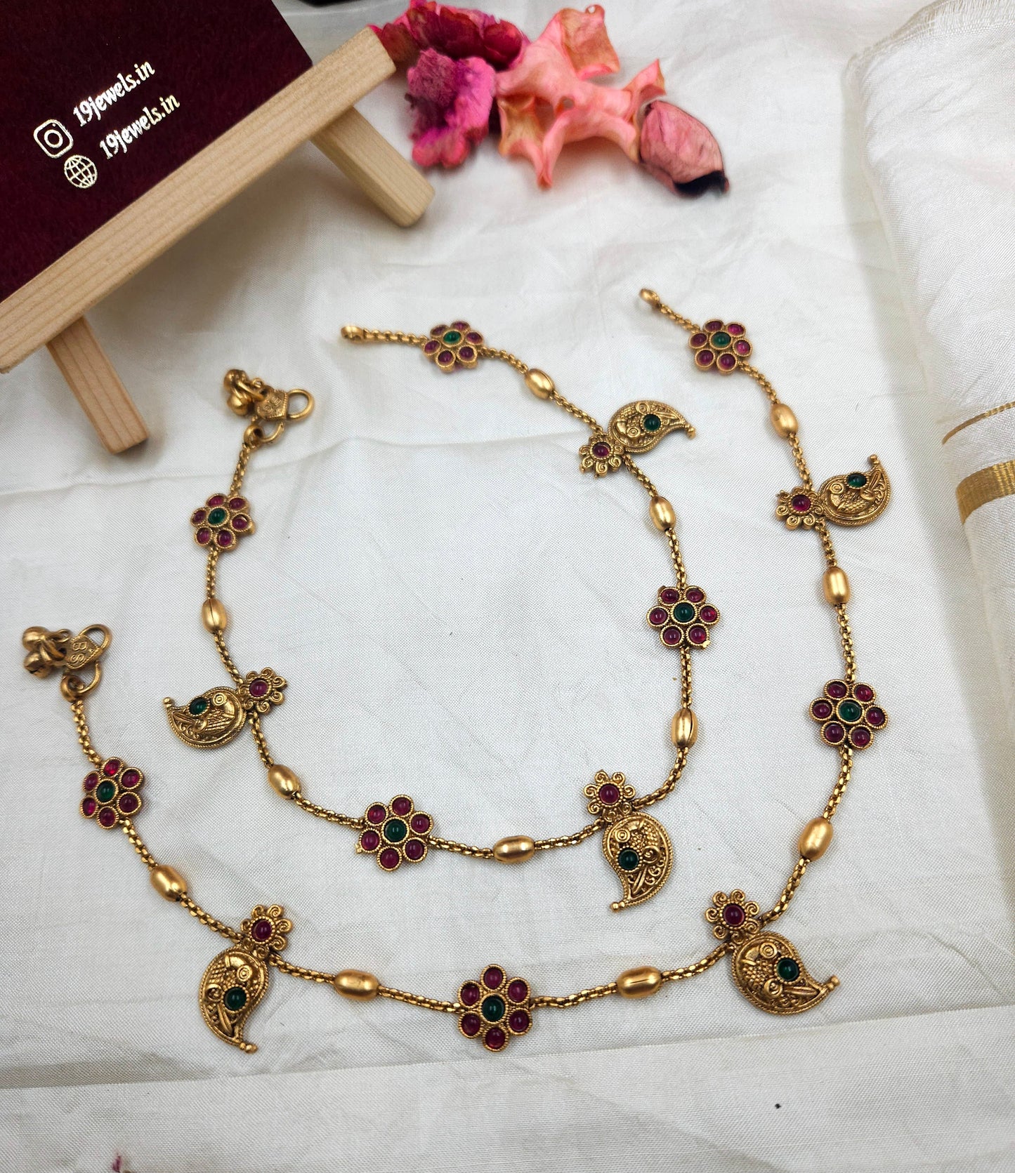 Mango, floral anklet An030
