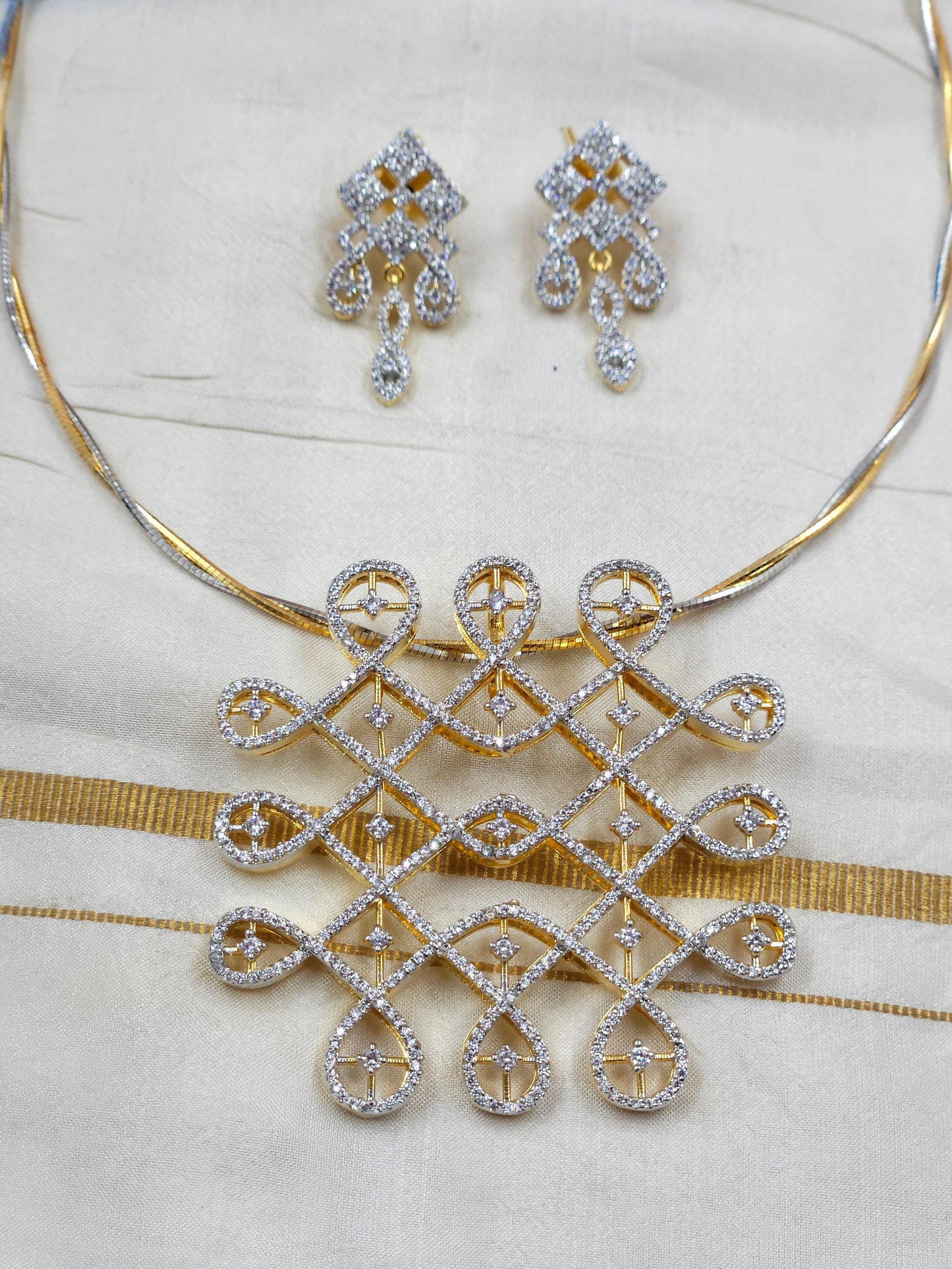 Kolam hasli Necklace N1617