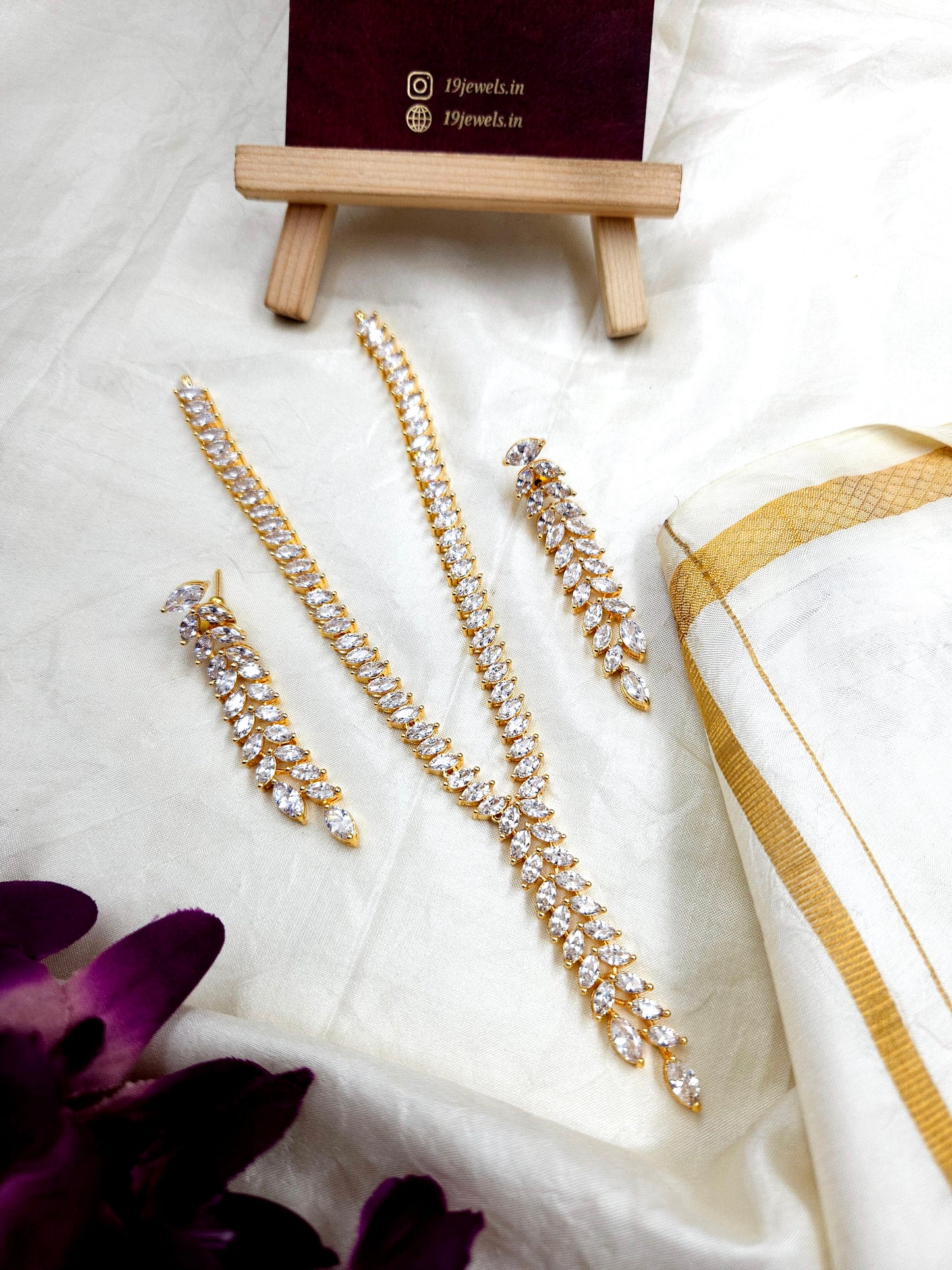 White stone necklace N799