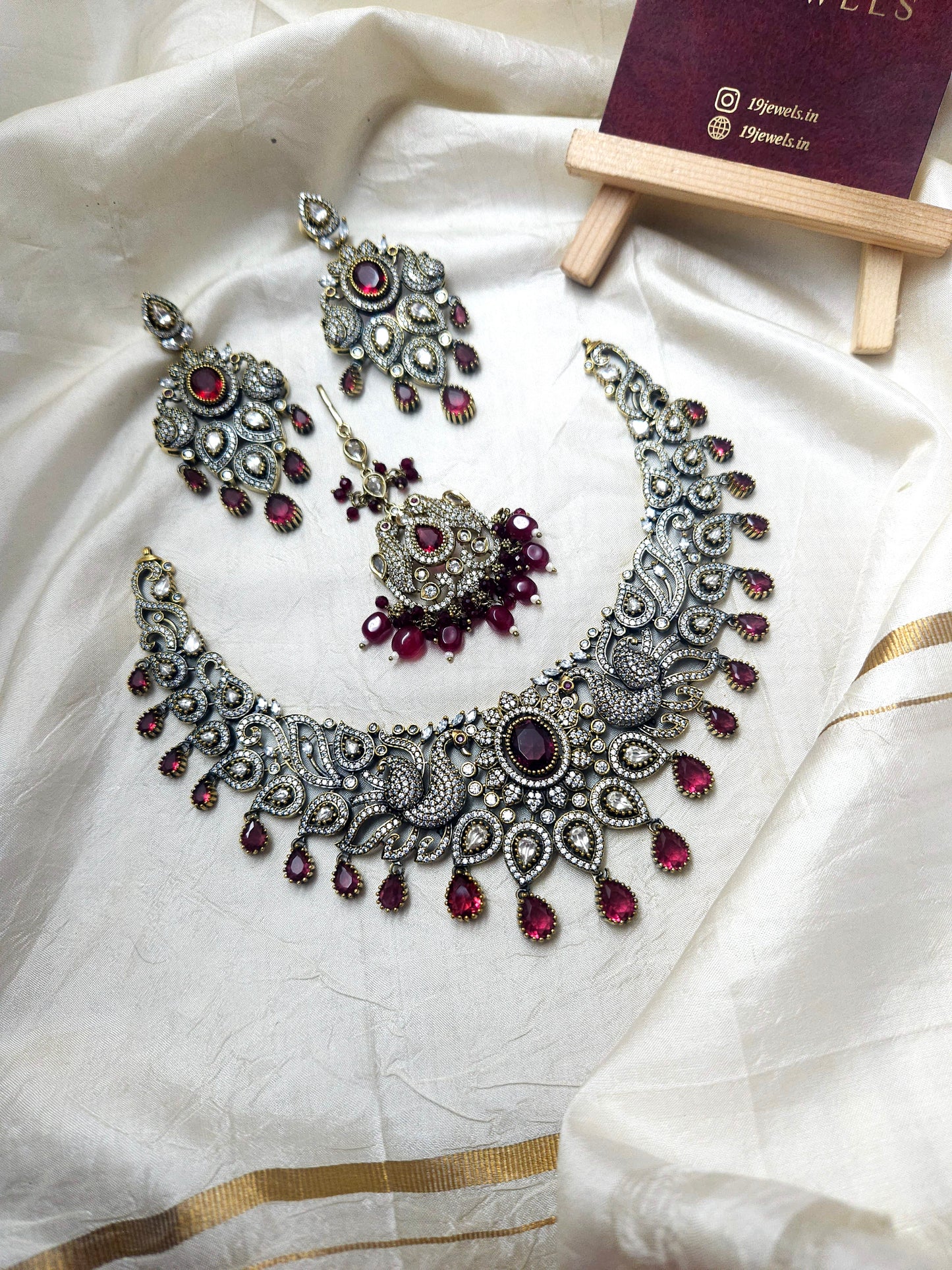 Victoria polish necklace N827