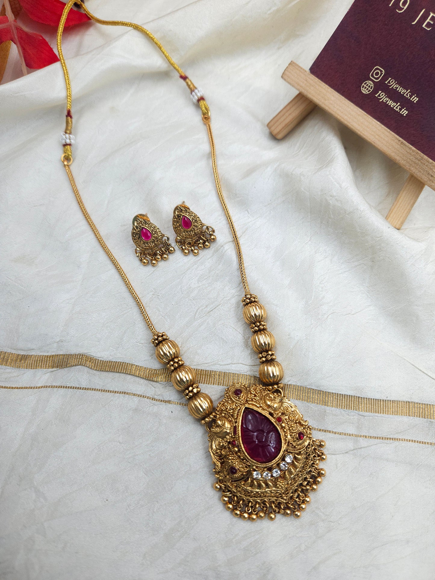 Ruby Stone necklace n447