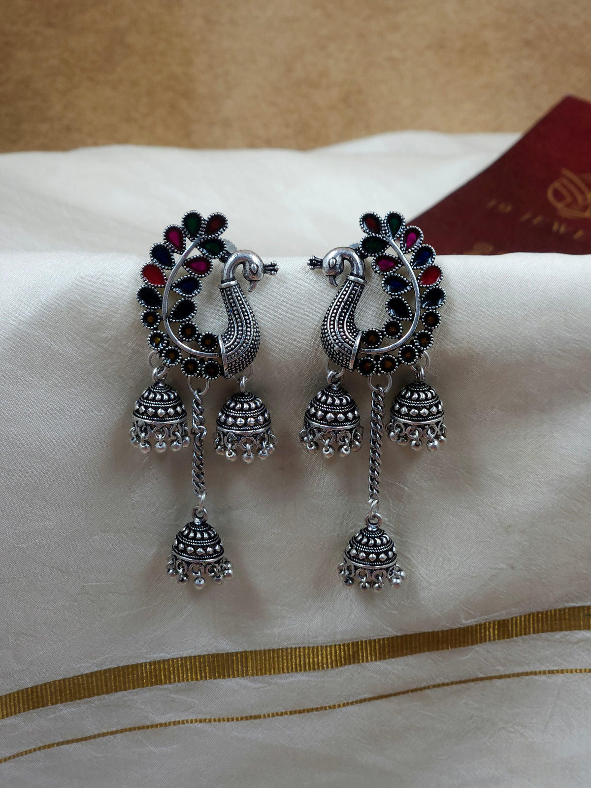 Silver peacock Jumka Jm466