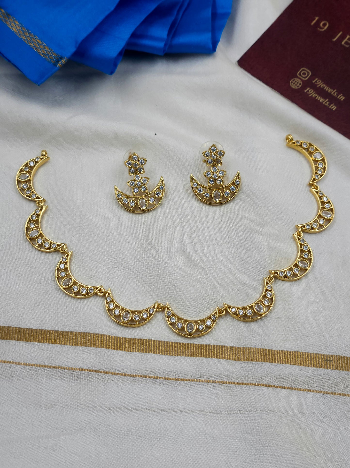 Moon Necklace N1626