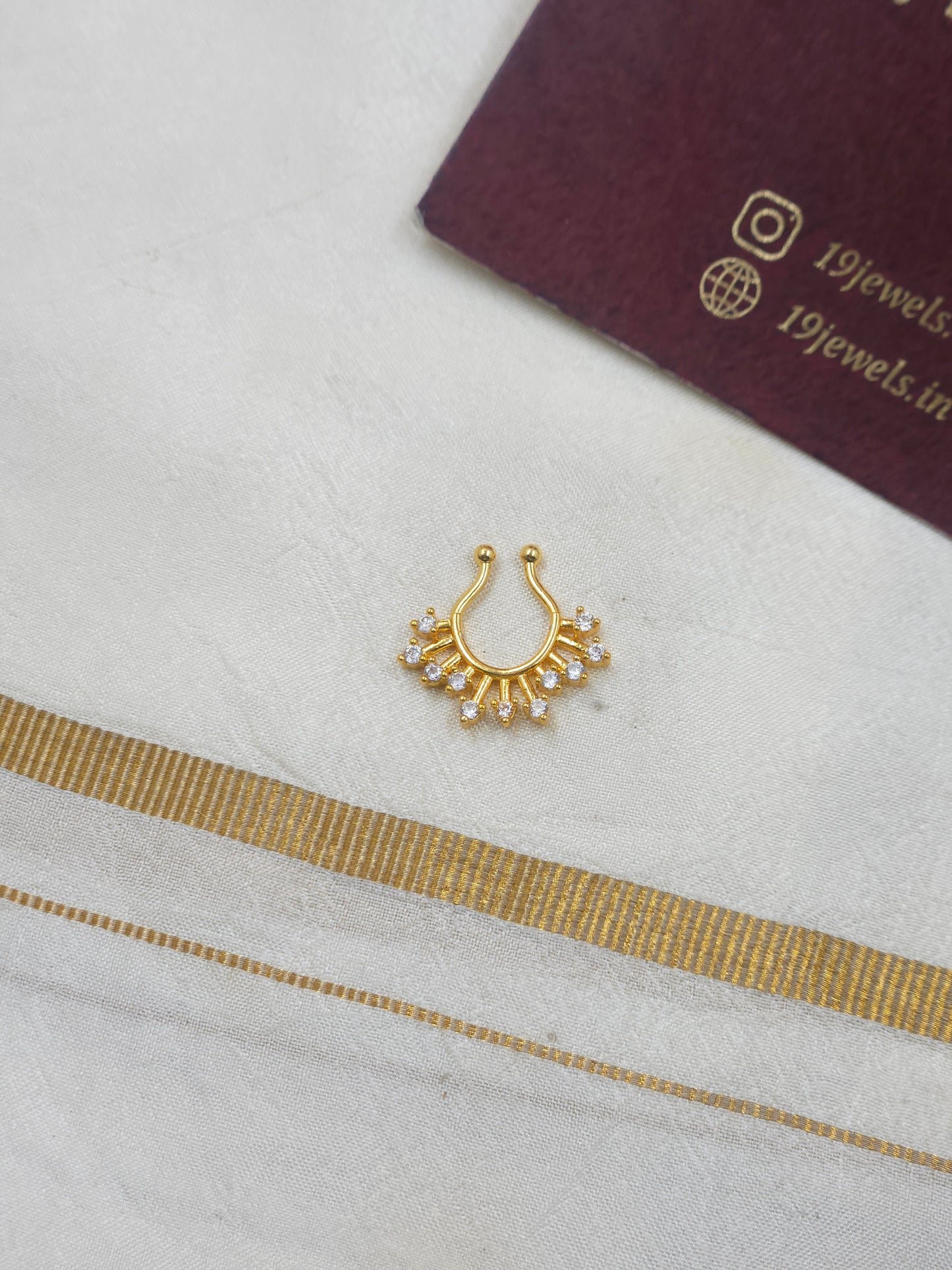 Nose pin / septum ring 530