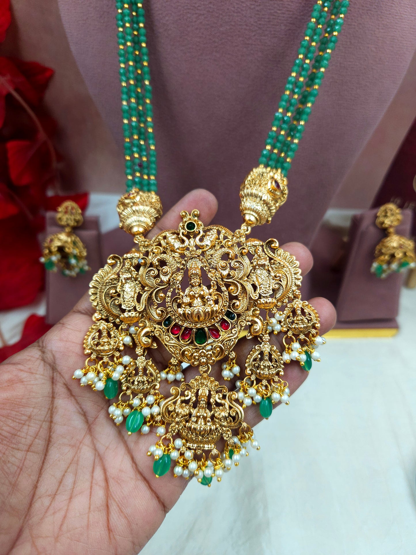 Green beaded mala N1122