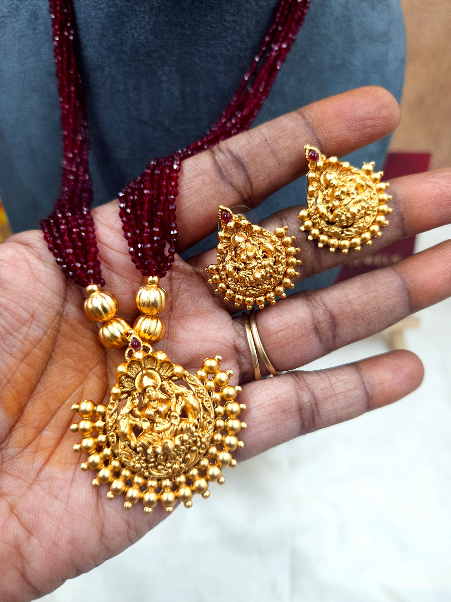 Crystal bunch chain N704