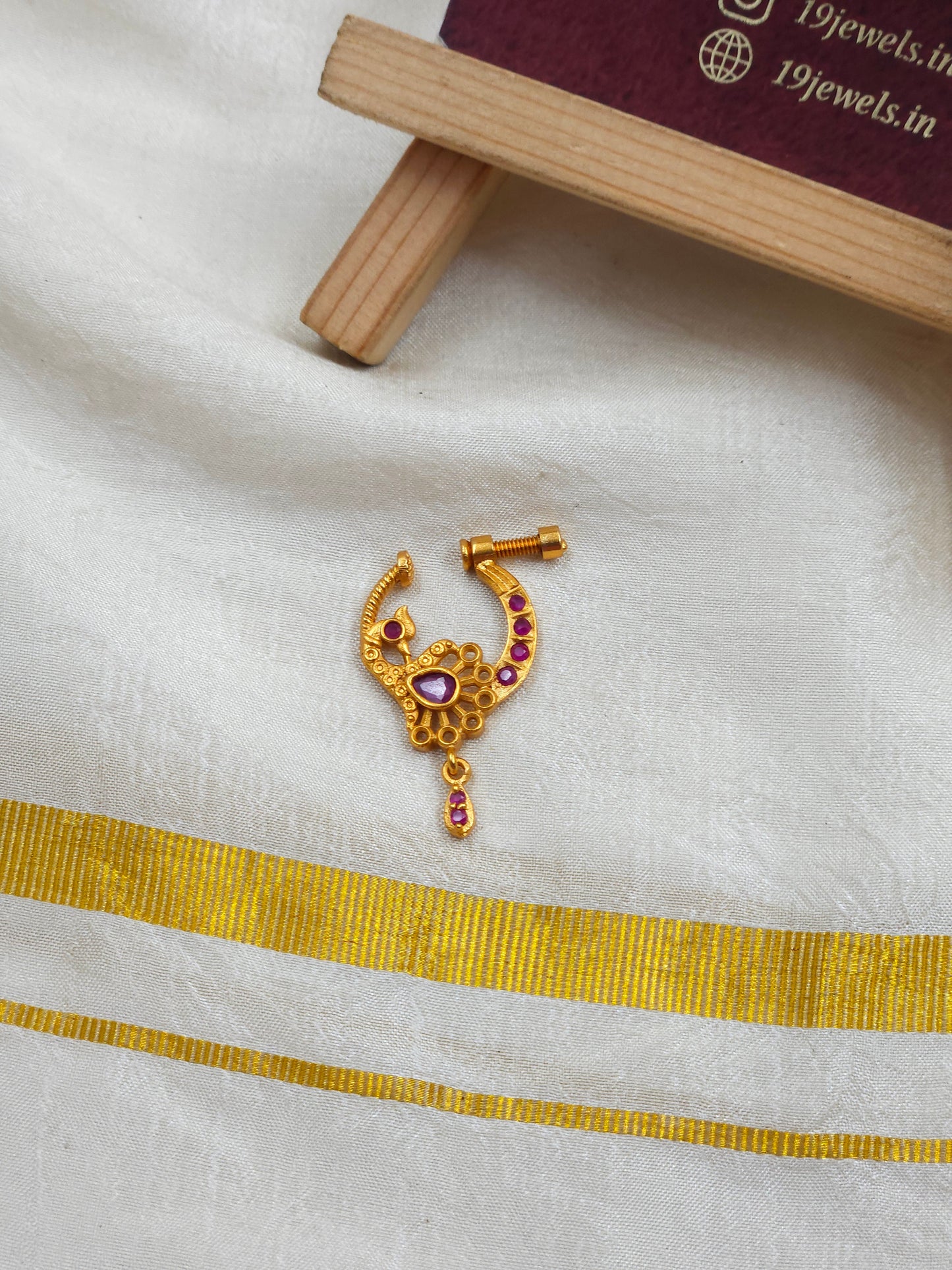 Left Screwed Nose pin 291-J4