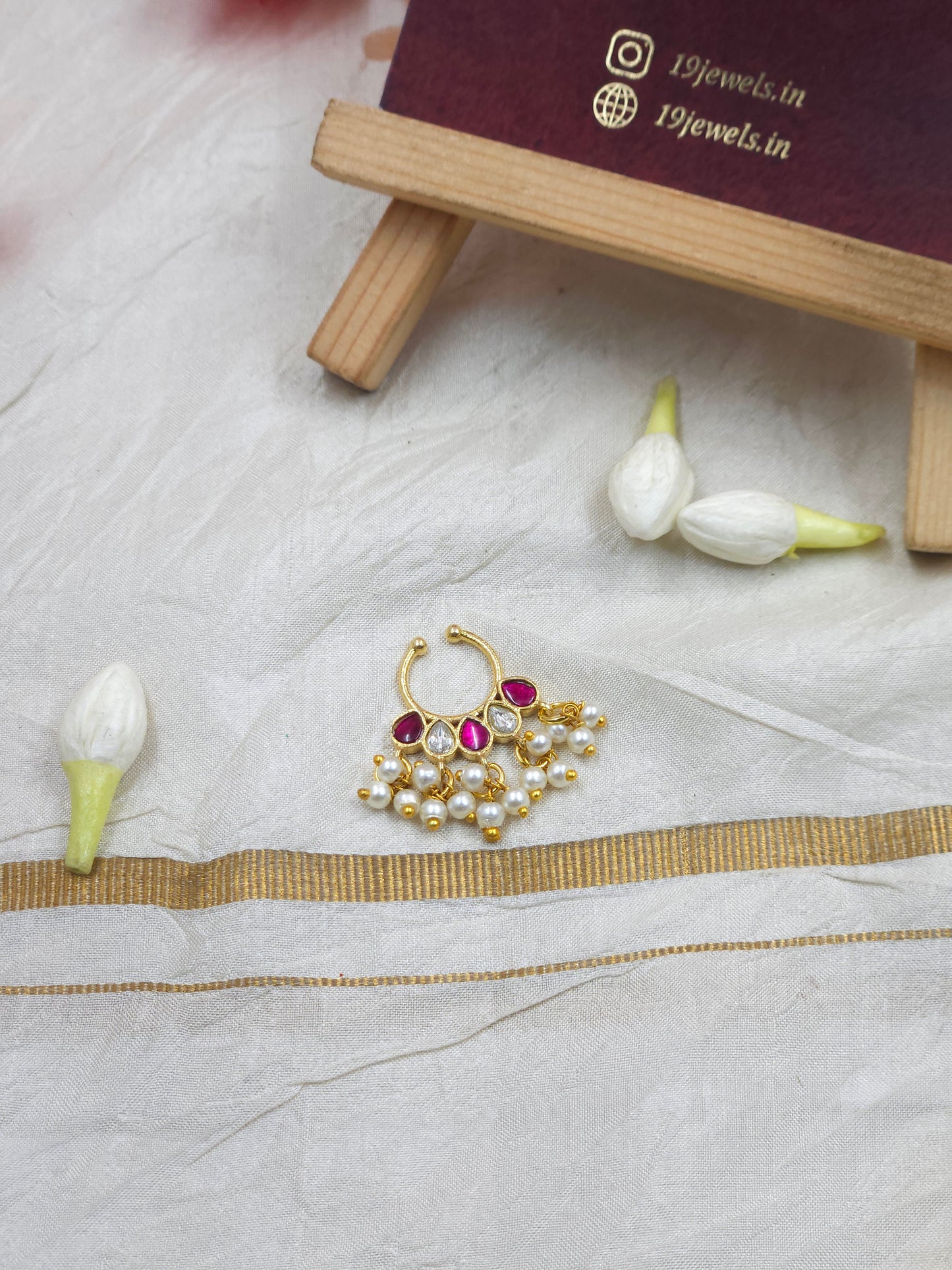 Jadau nath / centre nose pin125