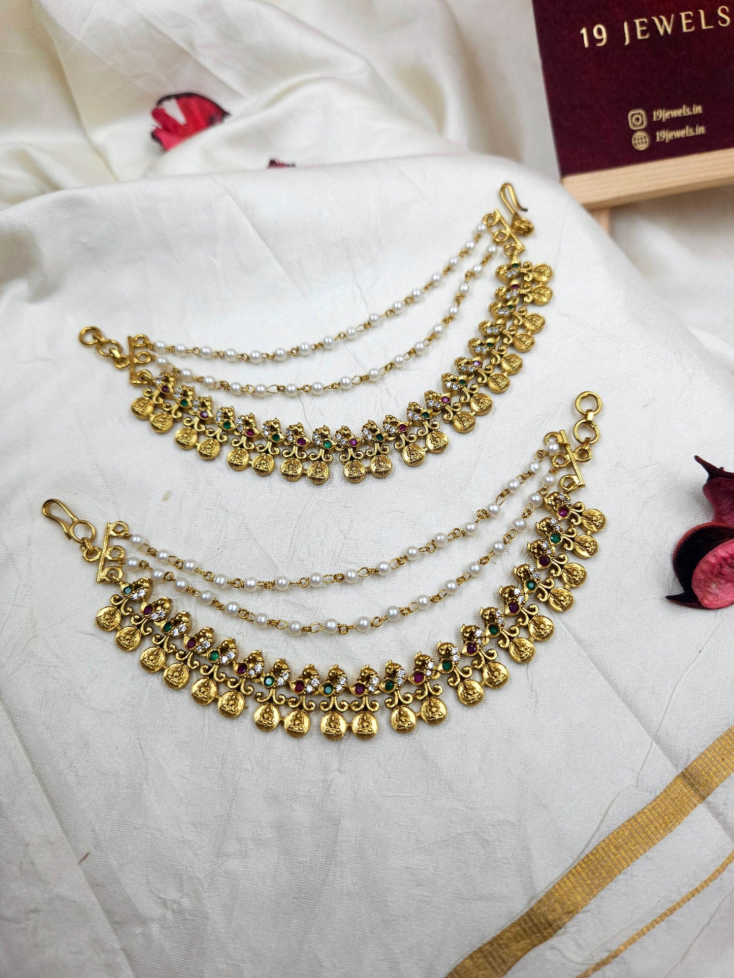 Ear chain Ea033