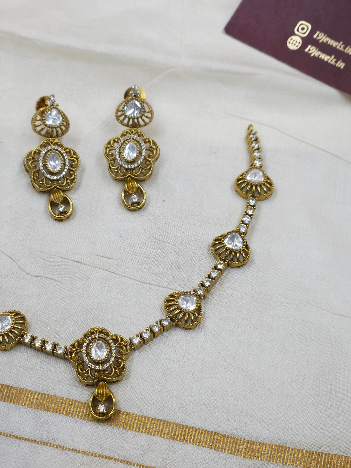 Victoria Necklace N1543