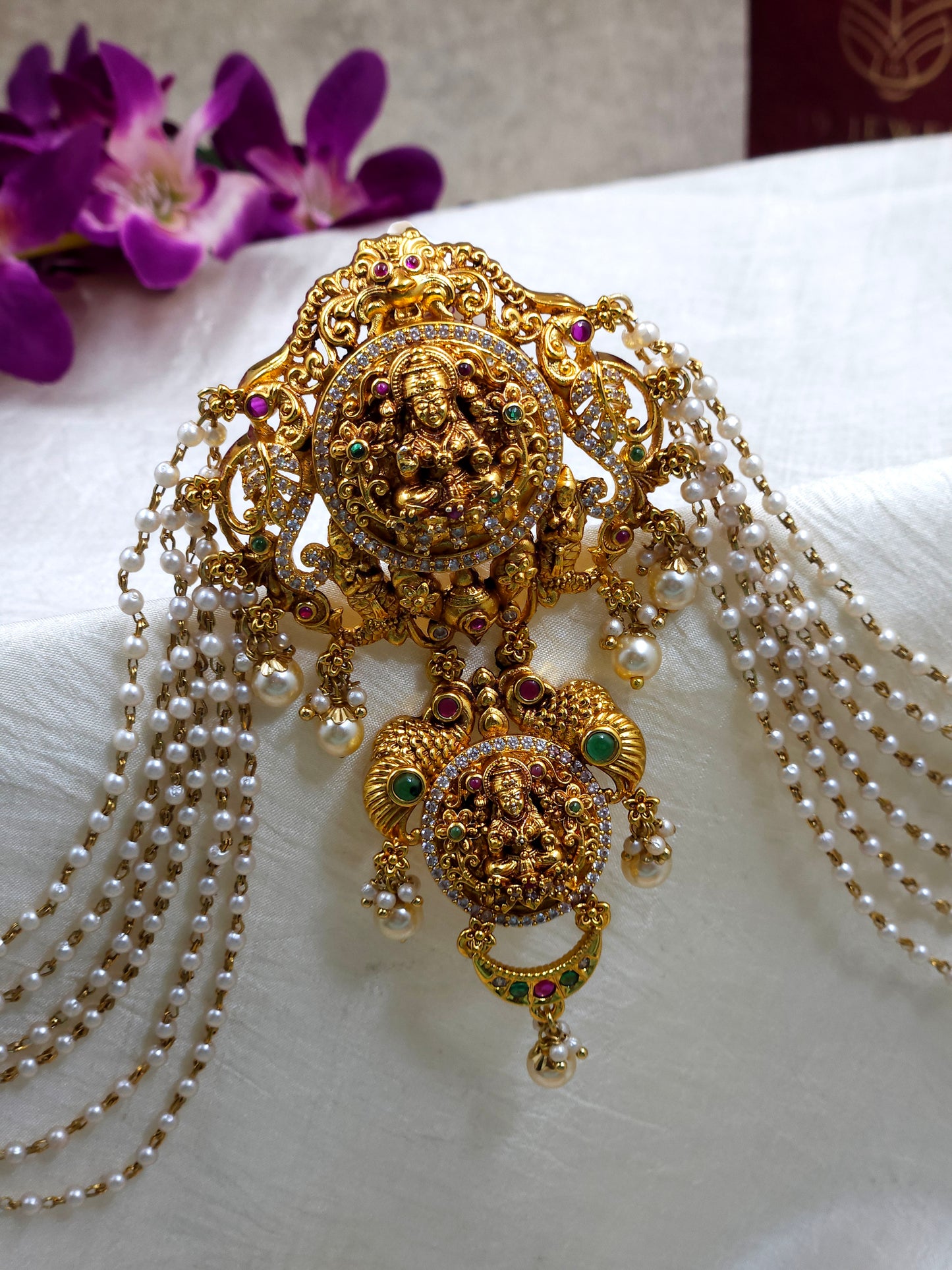 Gold finish Hair choti Hr230