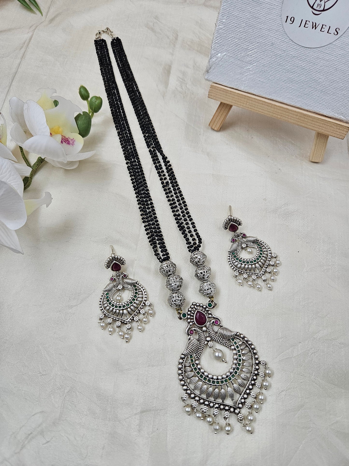 Black beaded silver necklace Ge031
