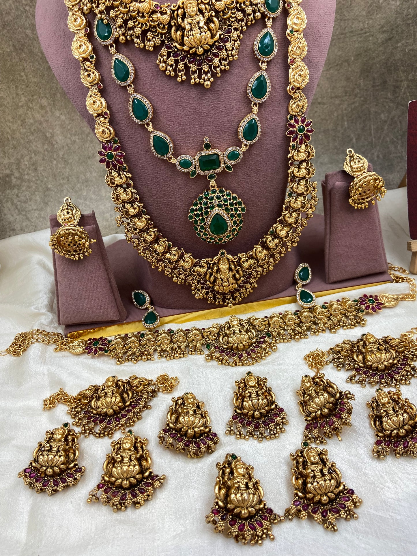 Nita Ambani lakshmi full jewellery Br232