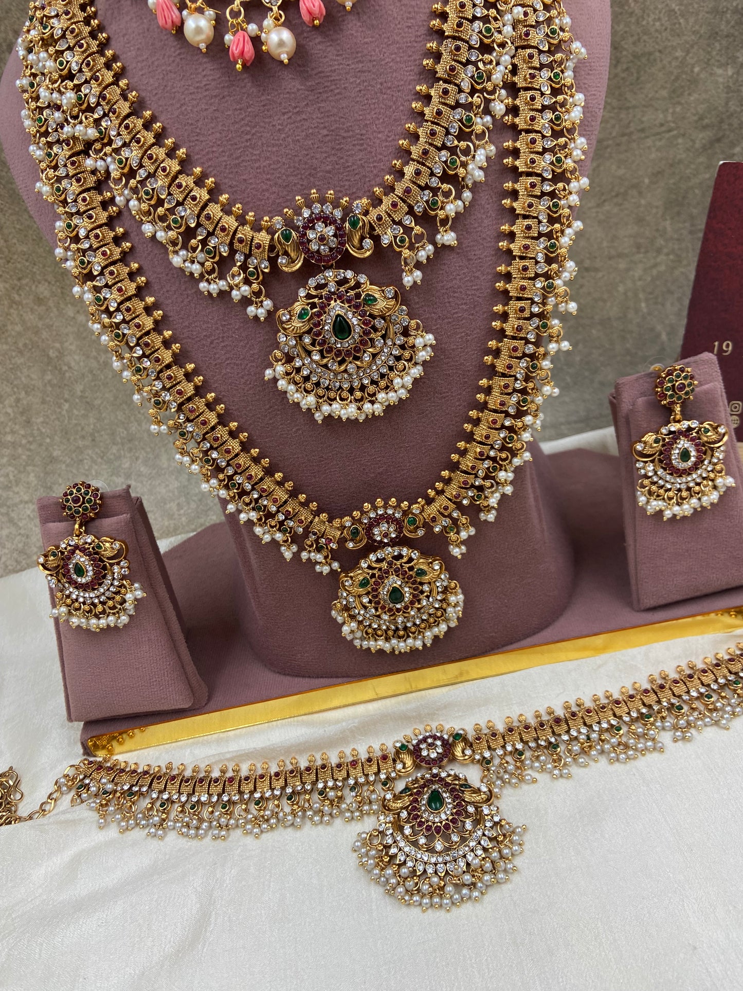 Gutapussalu semi bridal jewellery Sb626