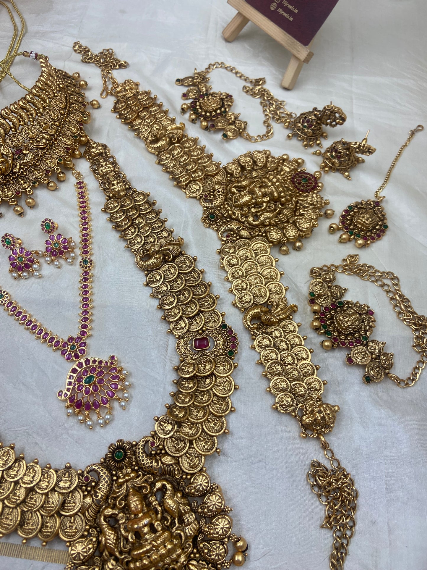 Coin full bridal jewellery Br185