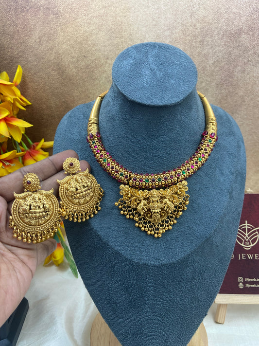 Hasli choker necklace N731