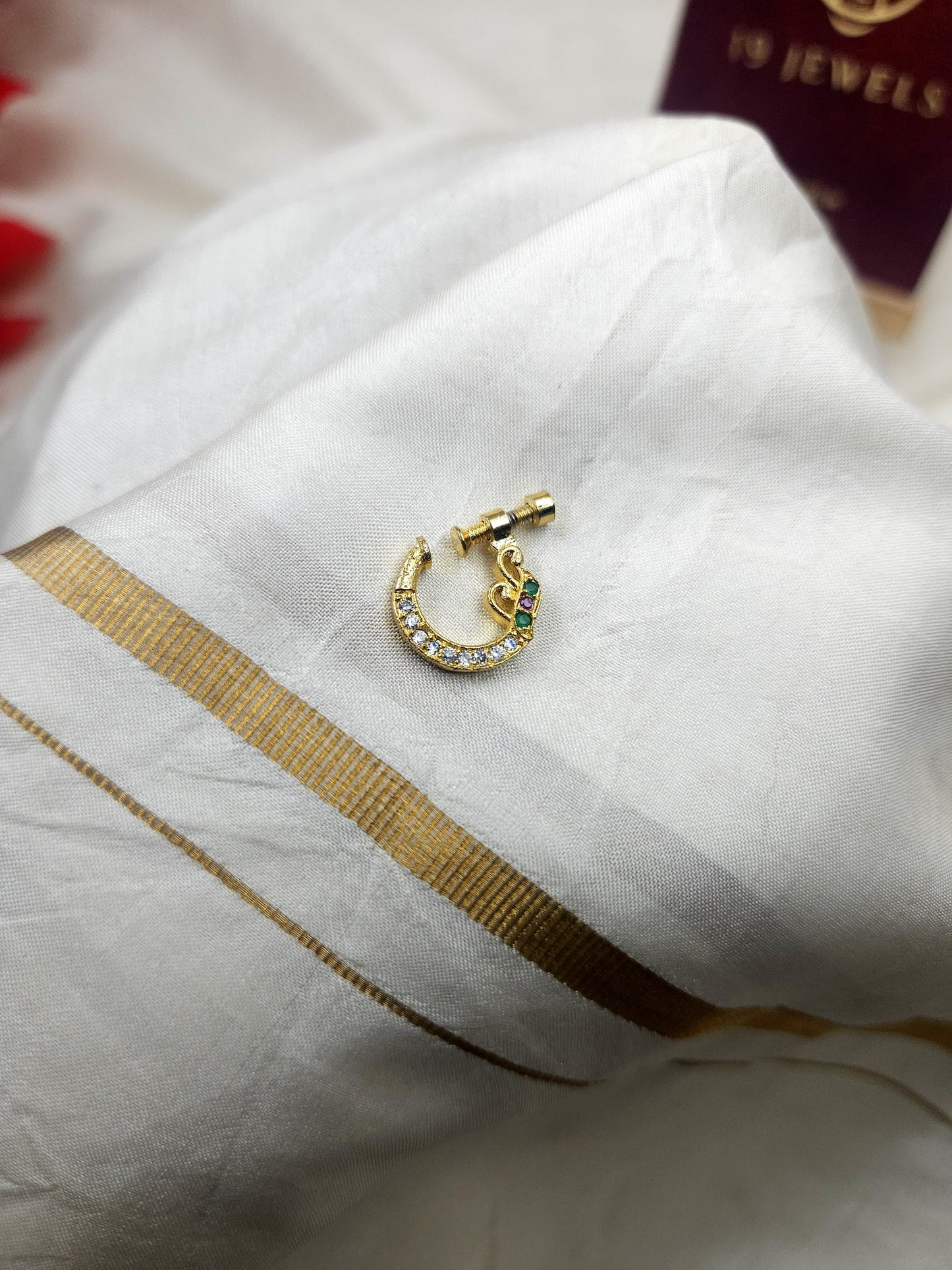 Left screwed nose pin 082