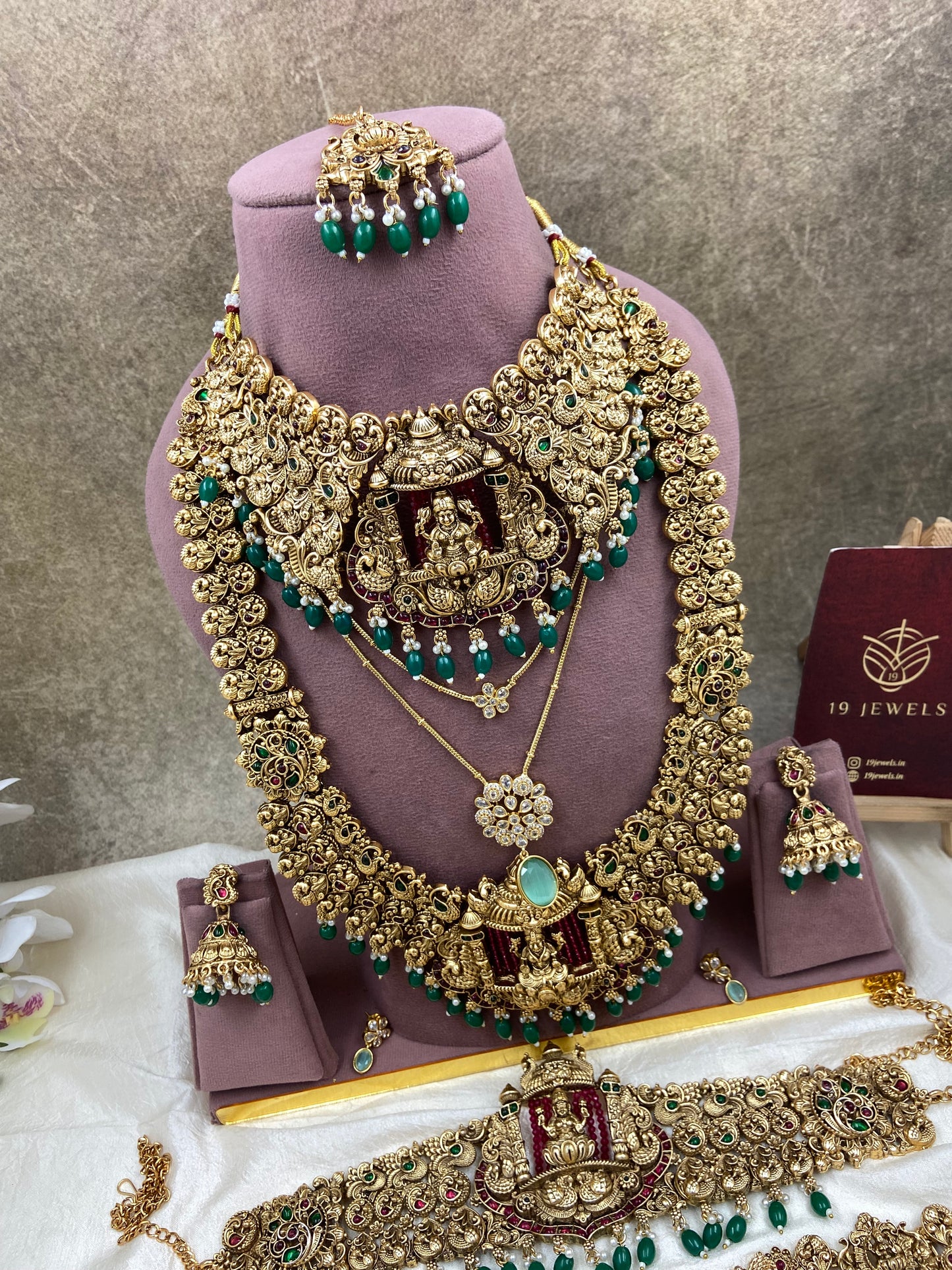 Grand full bridal jewellery Br233