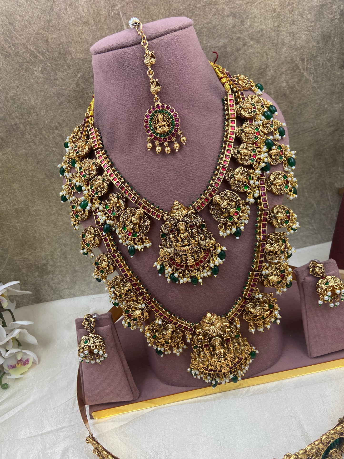 Gutapussalu semi bridal jewellery Sb653