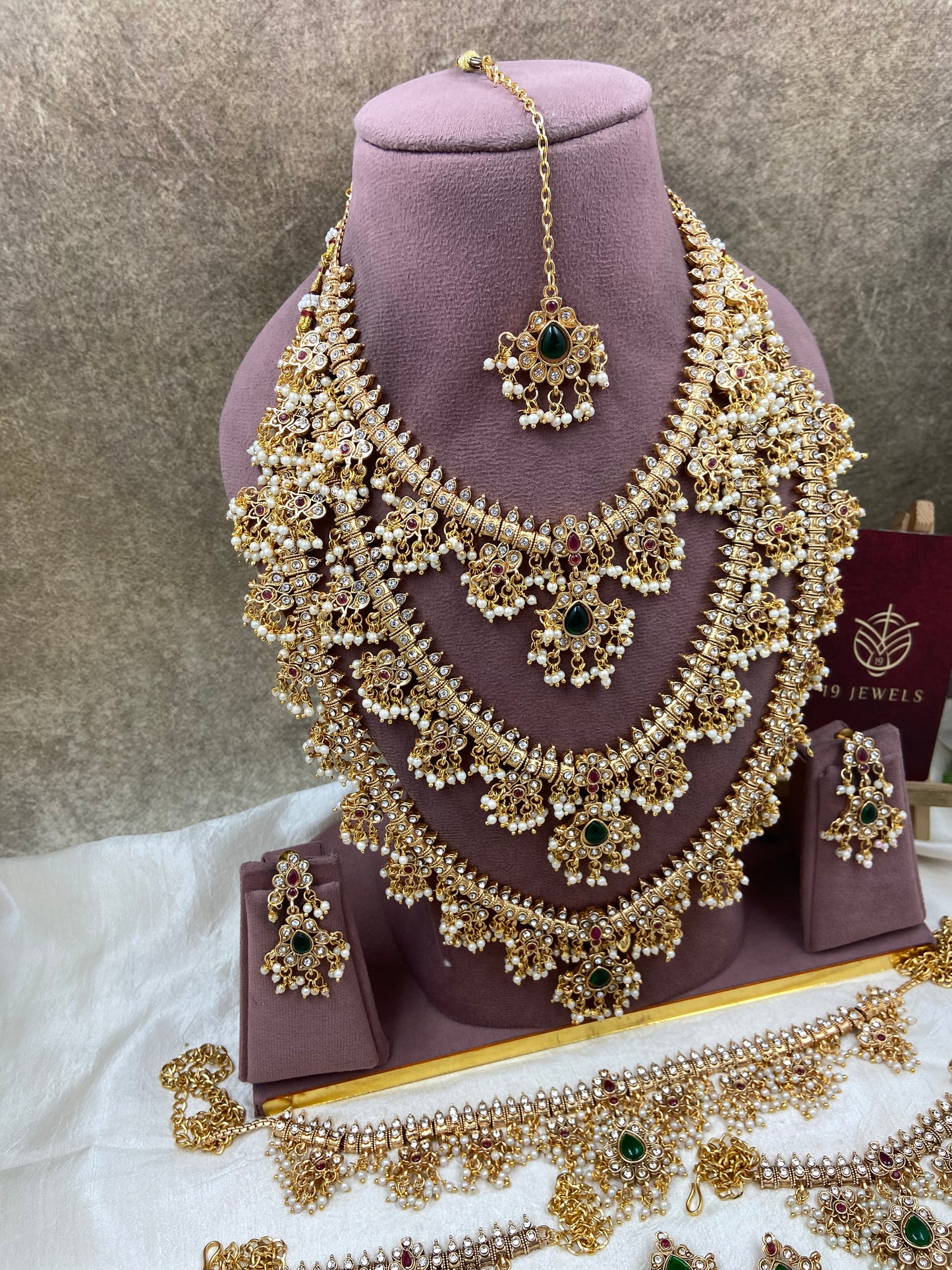 Gutapussalu bridal set Br066