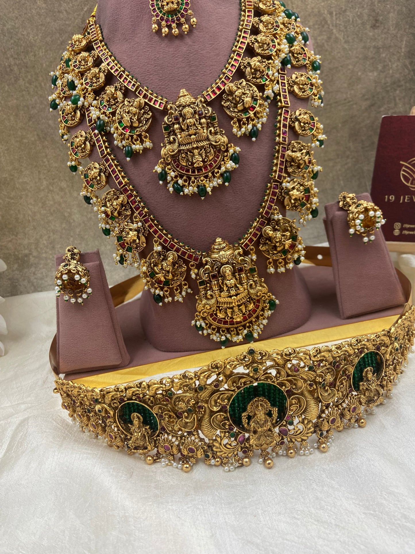 Gutapussalu semi bridal jewellery Sb653