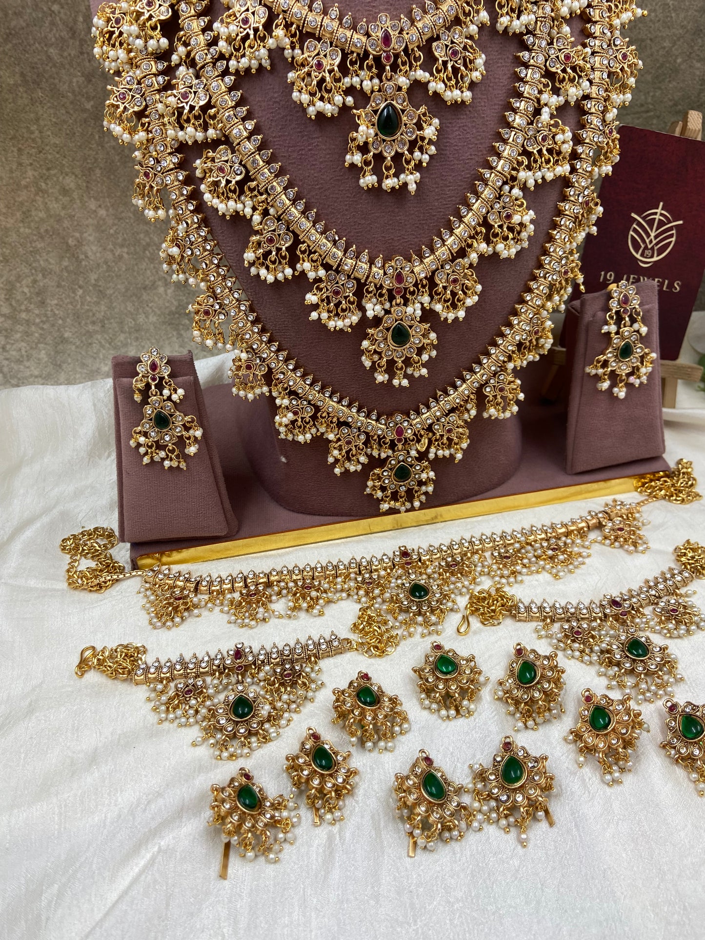 Gutapussalu bridal set Br066