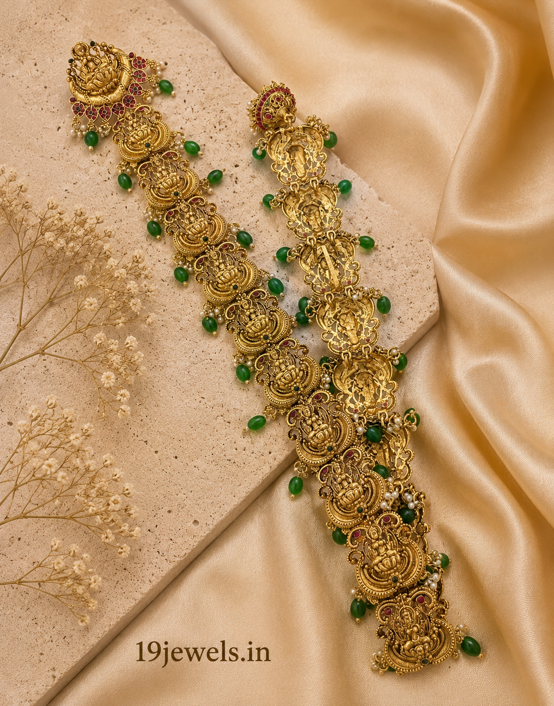 Long hair jada with minimalist emerald beads Hr517