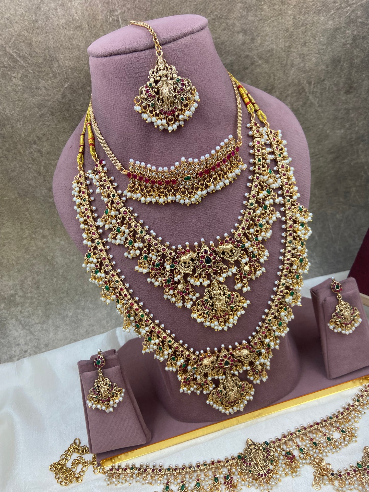 Gutapussalu full bridal jewellery Br206