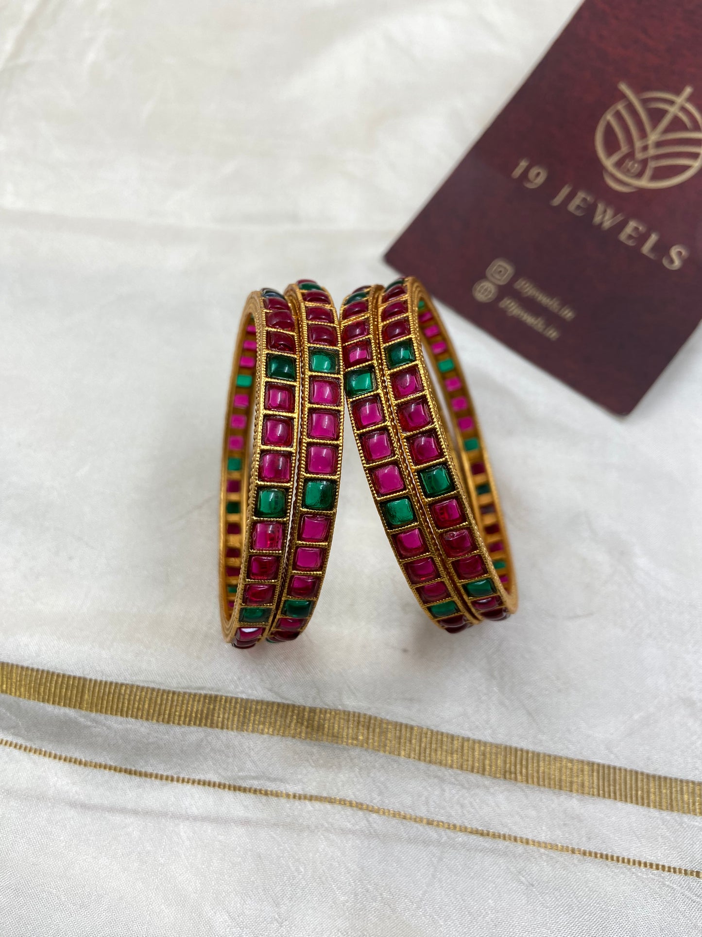 Set of 4 Bangles Bn240-I1