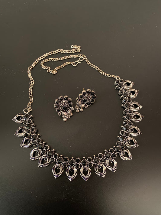 Black stone necklace Ge004