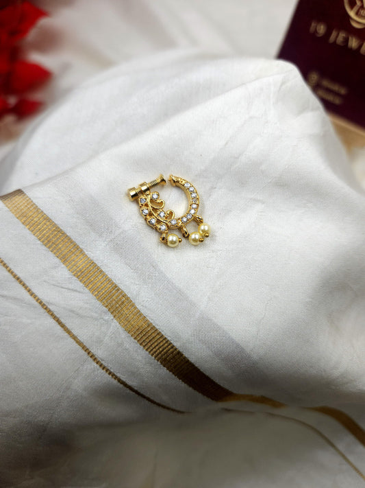 Left Screwed Nose pin 084