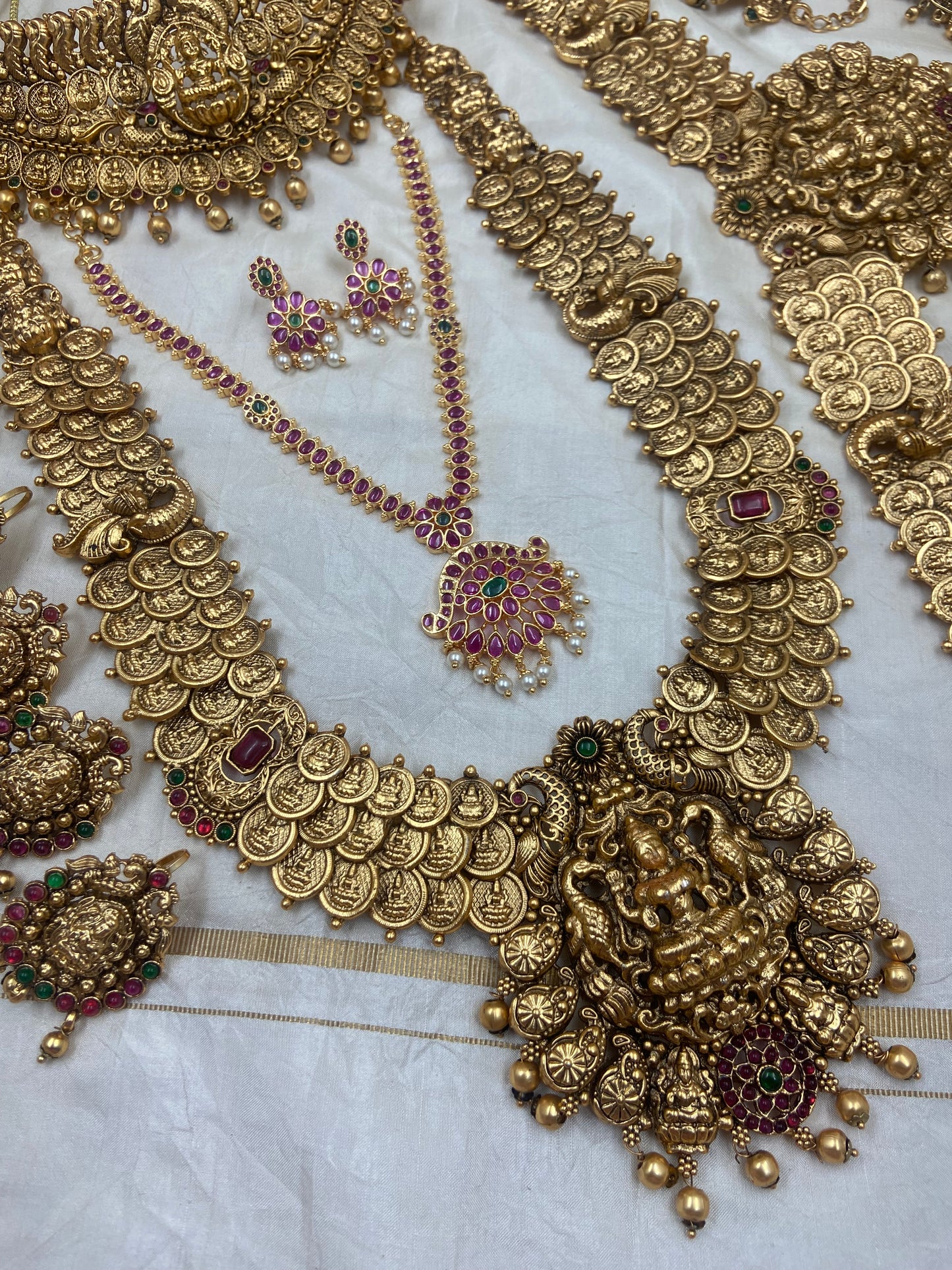 Coin full bridal jewellery Br185