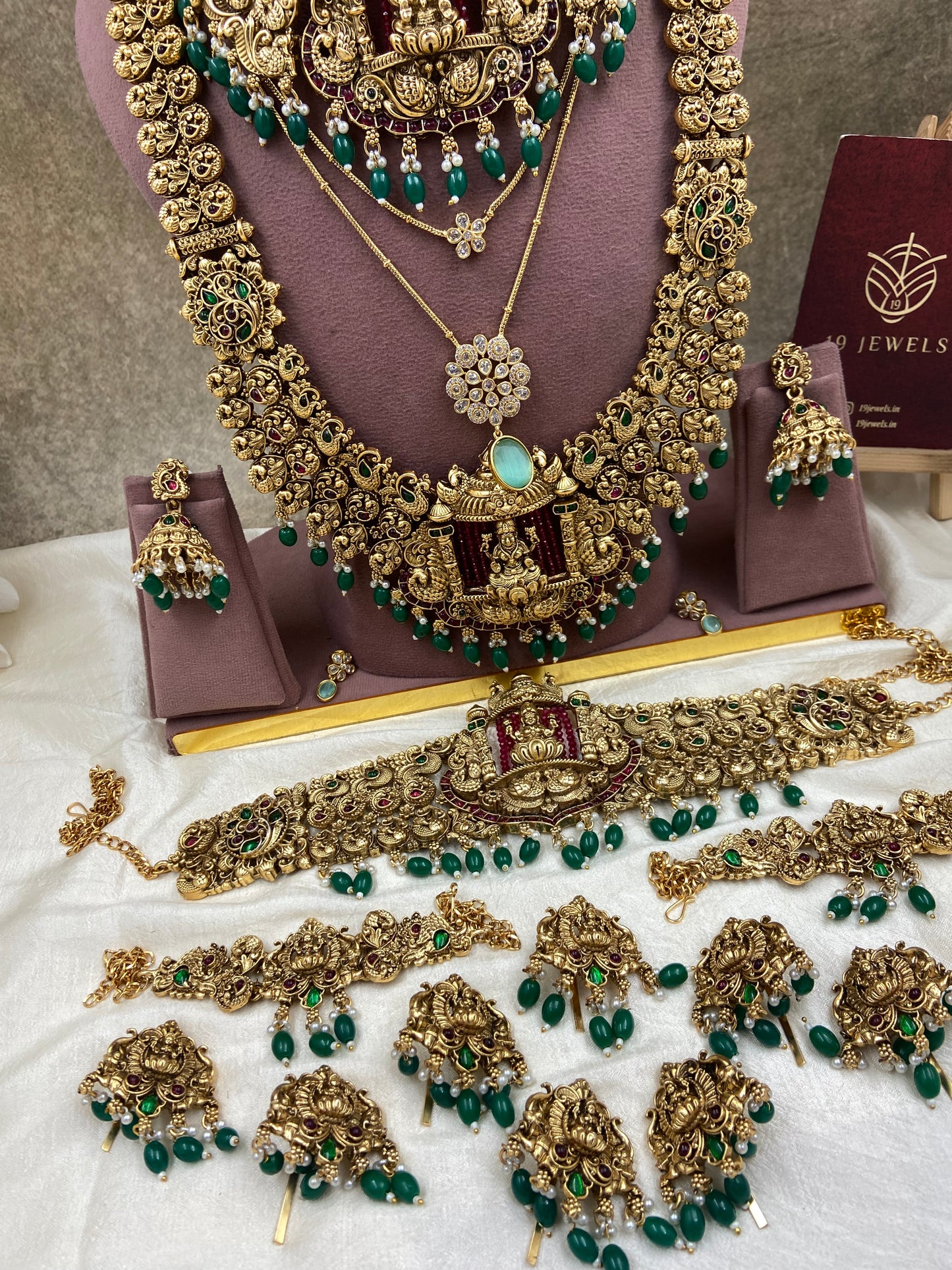 Grand full bridal jewellery Br233