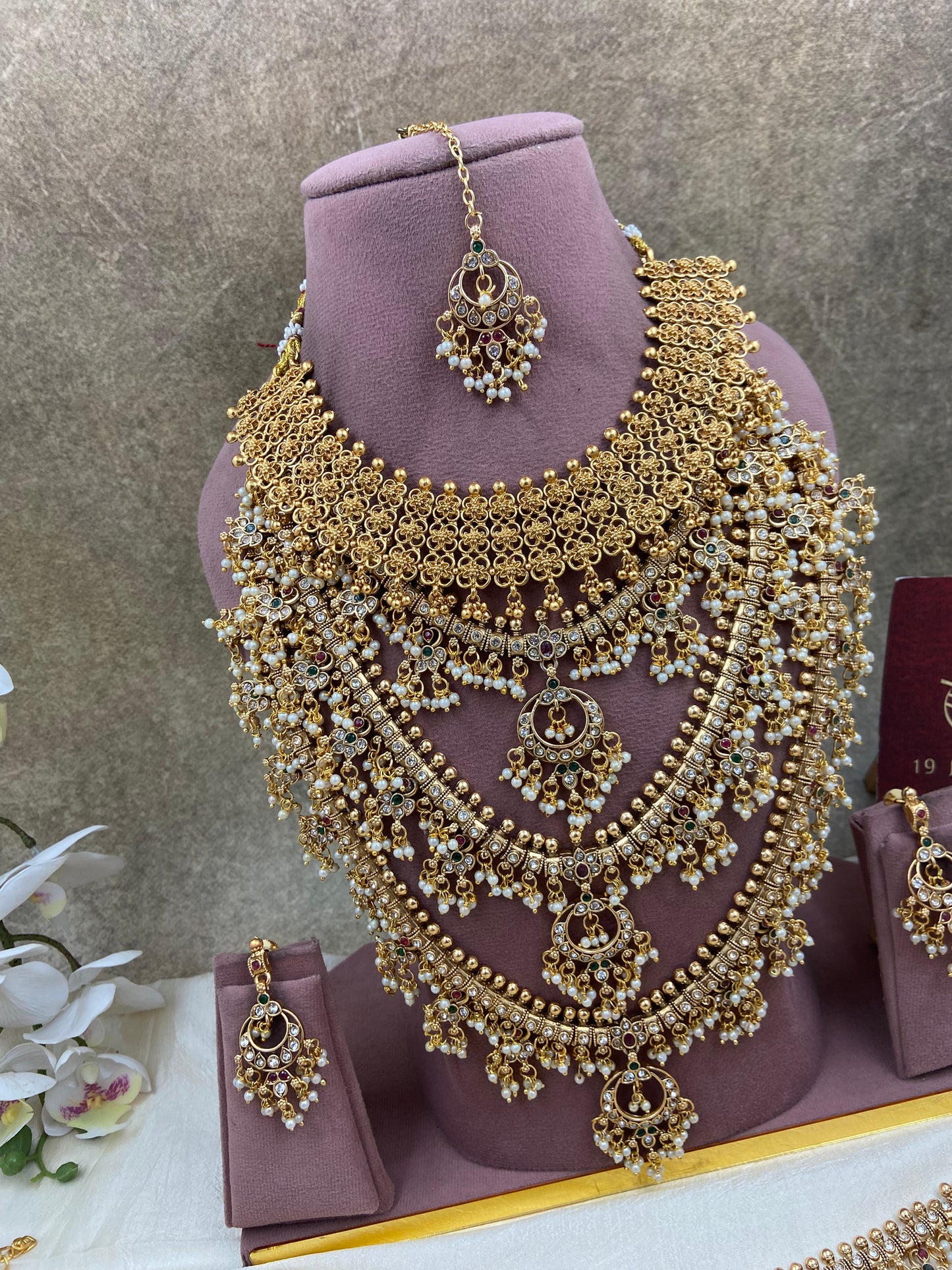 Gutapussalu full bridal jewellery Br216